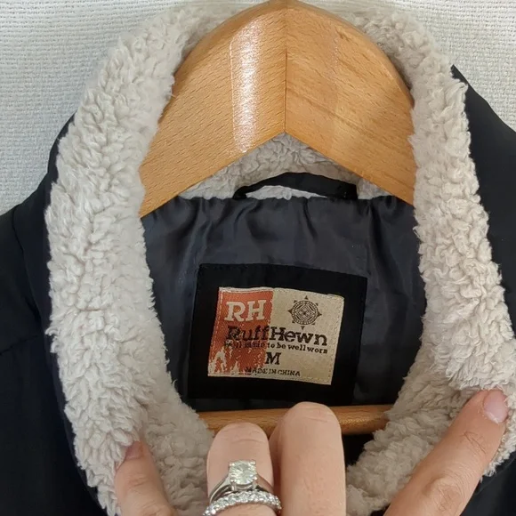 Ruff Hewn Men's Sherpa Collar Lined Black Puffer Vest Size Medium EUC - Picture 5 of 12